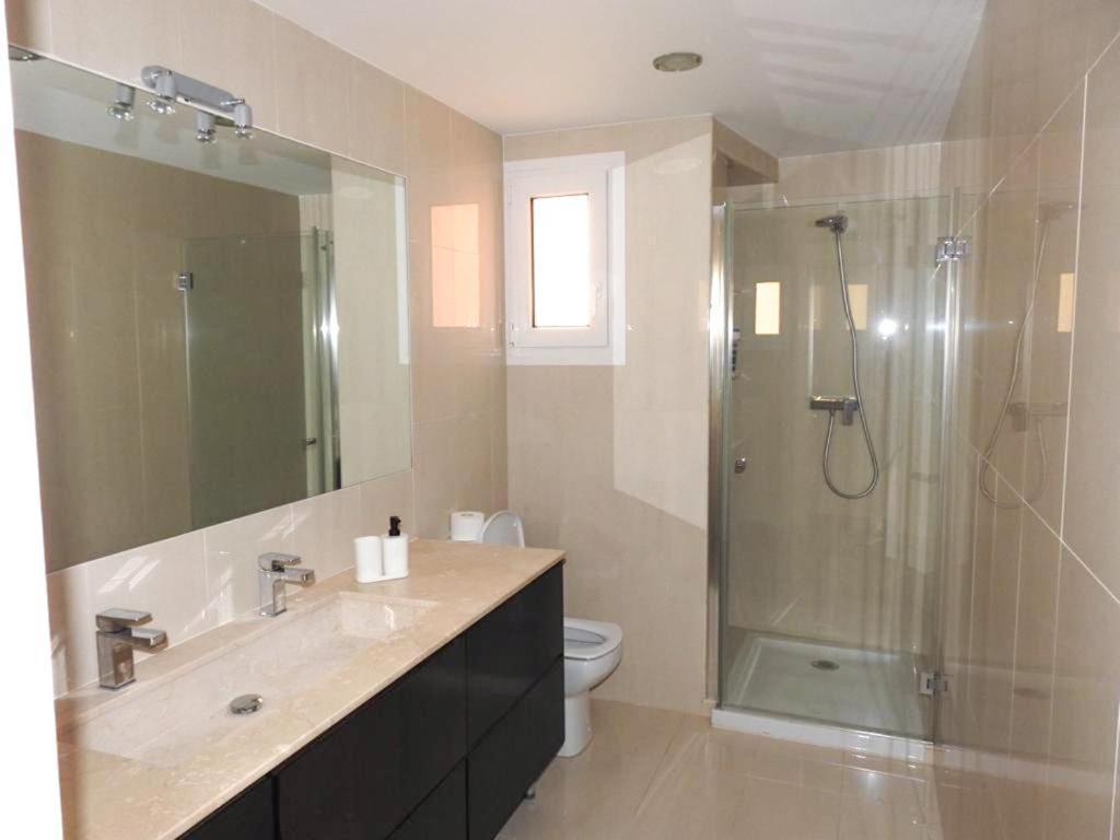 Carihuela Beach Suite Apartment Torremolinos Ngoại thất bức ảnh