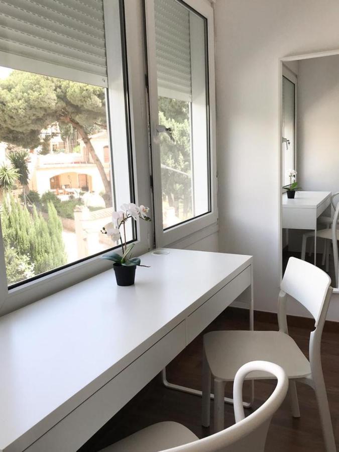 Carihuela Beach Suite Apartment Torremolinos Ngoại thất bức ảnh