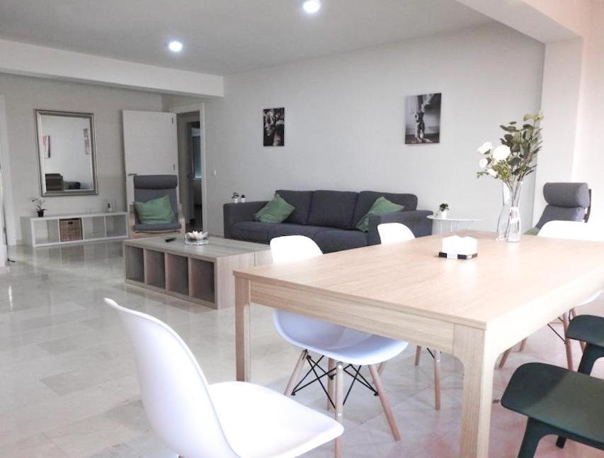 Carihuela Beach Suite Apartment Torremolinos Ngoại thất bức ảnh
