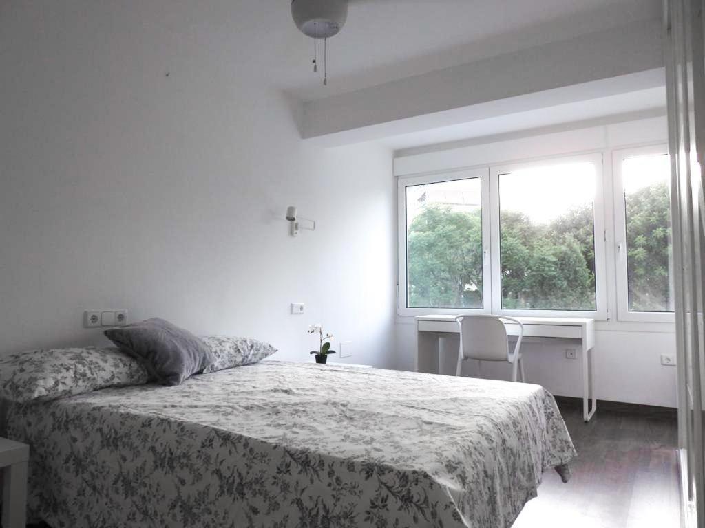 Carihuela Beach Suite Apartment Torremolinos Ngoại thất bức ảnh