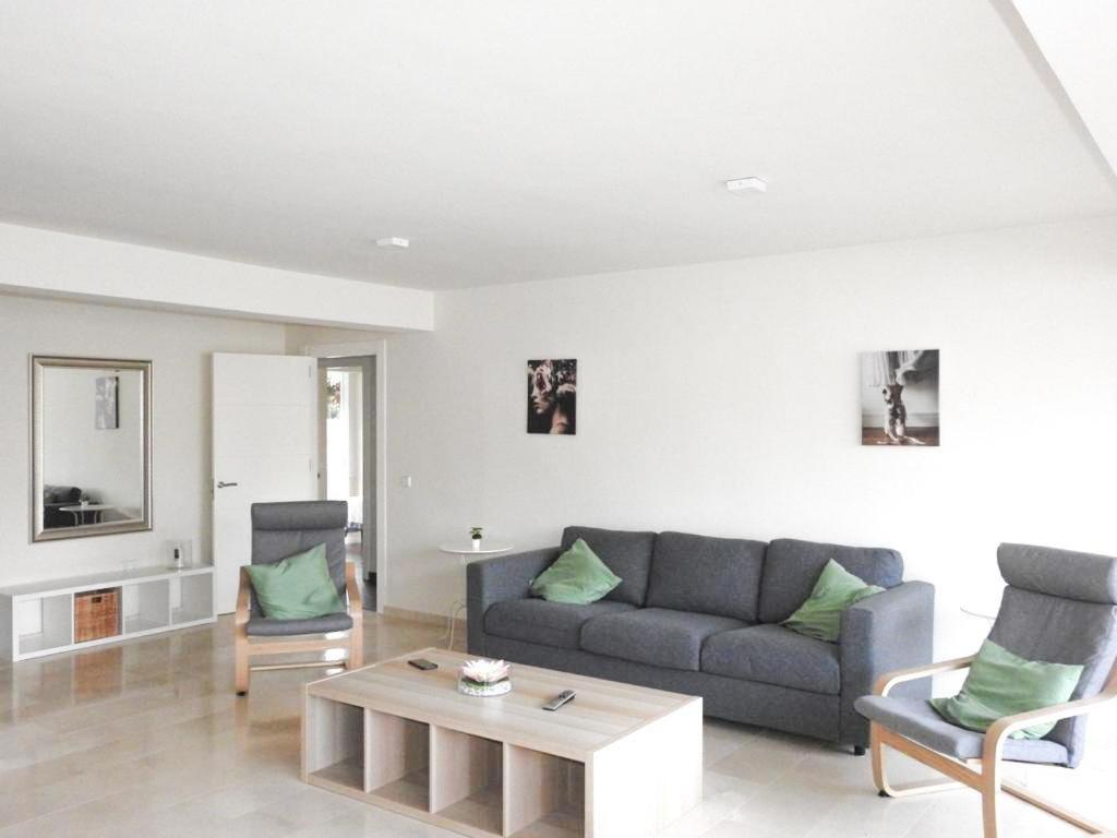 Carihuela Beach Suite Apartment Torremolinos Ngoại thất bức ảnh