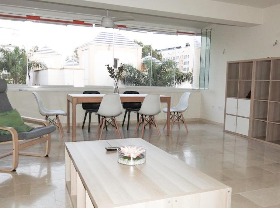 Carihuela Beach Suite Apartment Torremolinos Ngoại thất bức ảnh