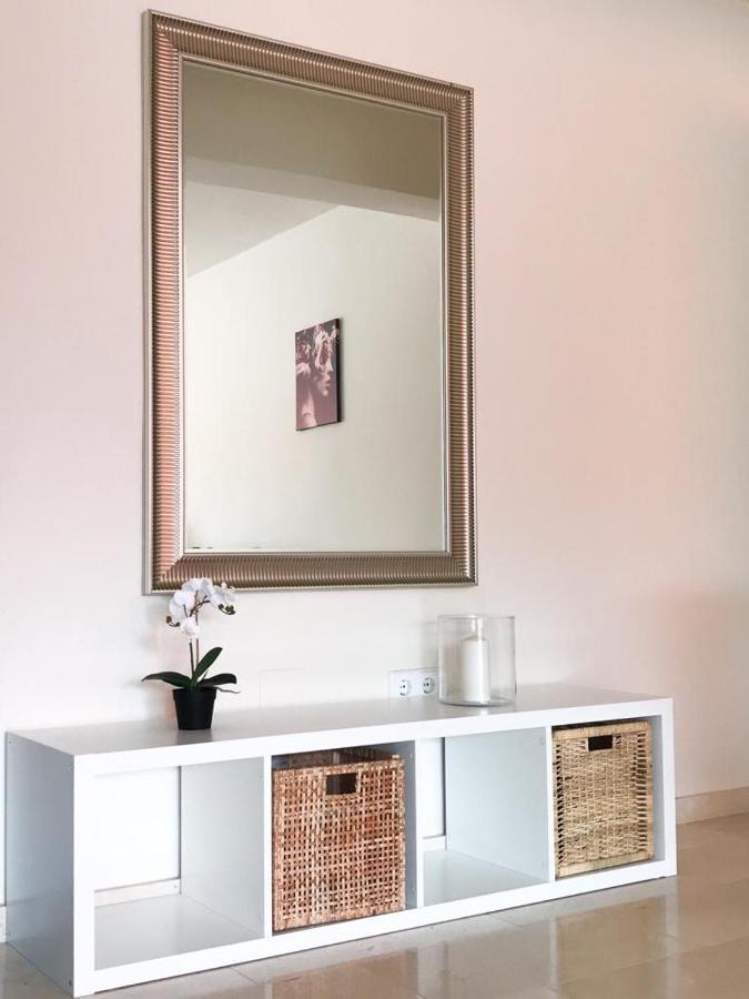 Carihuela Beach Suite Apartment Torremolinos Ngoại thất bức ảnh